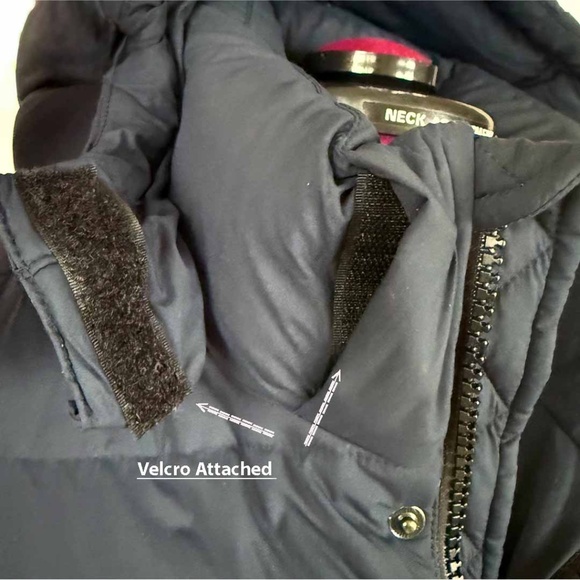 Aritzia Tna Women Medium Navy The Super Puff Vest Zip Hood  EUC - Picture 7 of 13